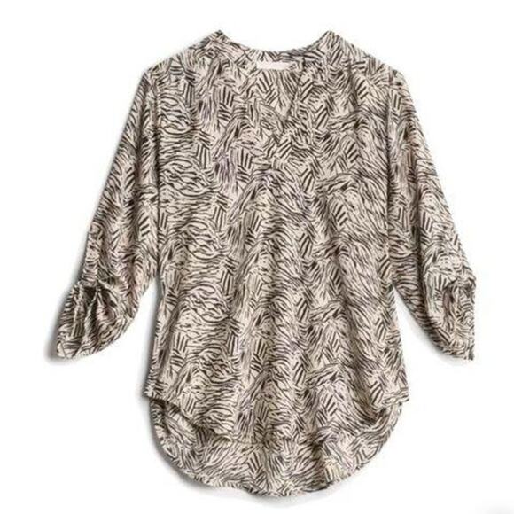 LUSH Split Neck Zebra Print Roll Tab Sleeve Blouse Womens Small Black White Top - Picture 1 of 12